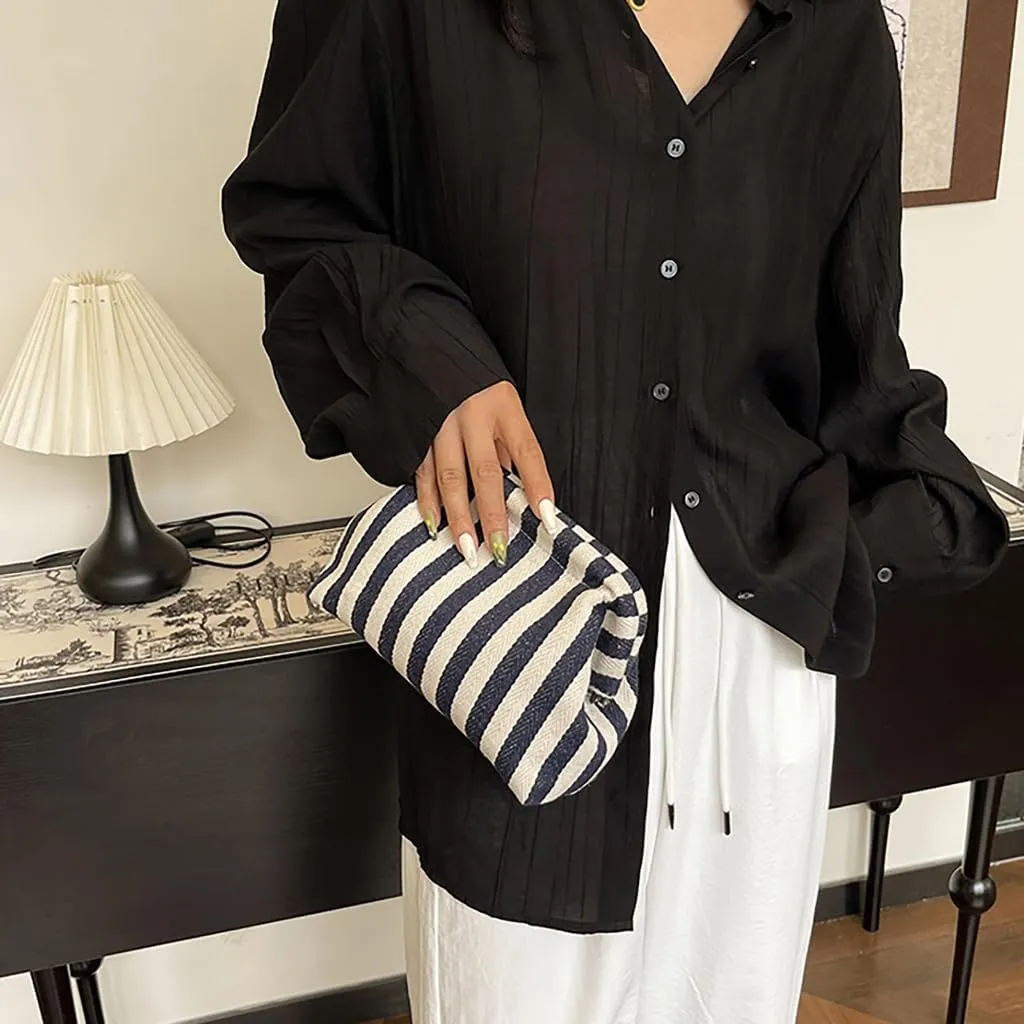 Compact and Stylish Crochet Handbag for Women Knitted Dumpling Clutch Purse Fashionable Makeup Bag Cosmetic Pouches
