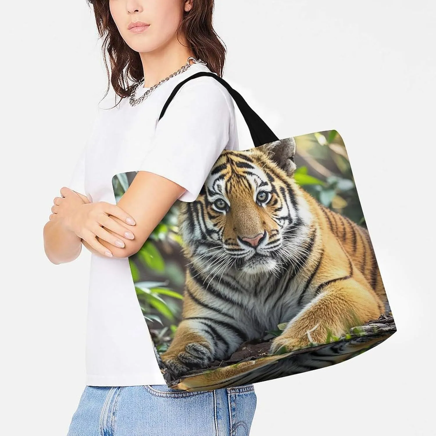 Lion Sticks Out Tongue Beach Bag Reusable Tote Bag Foldable Grocery Bags Women Shopping Bags for Daily Essentials