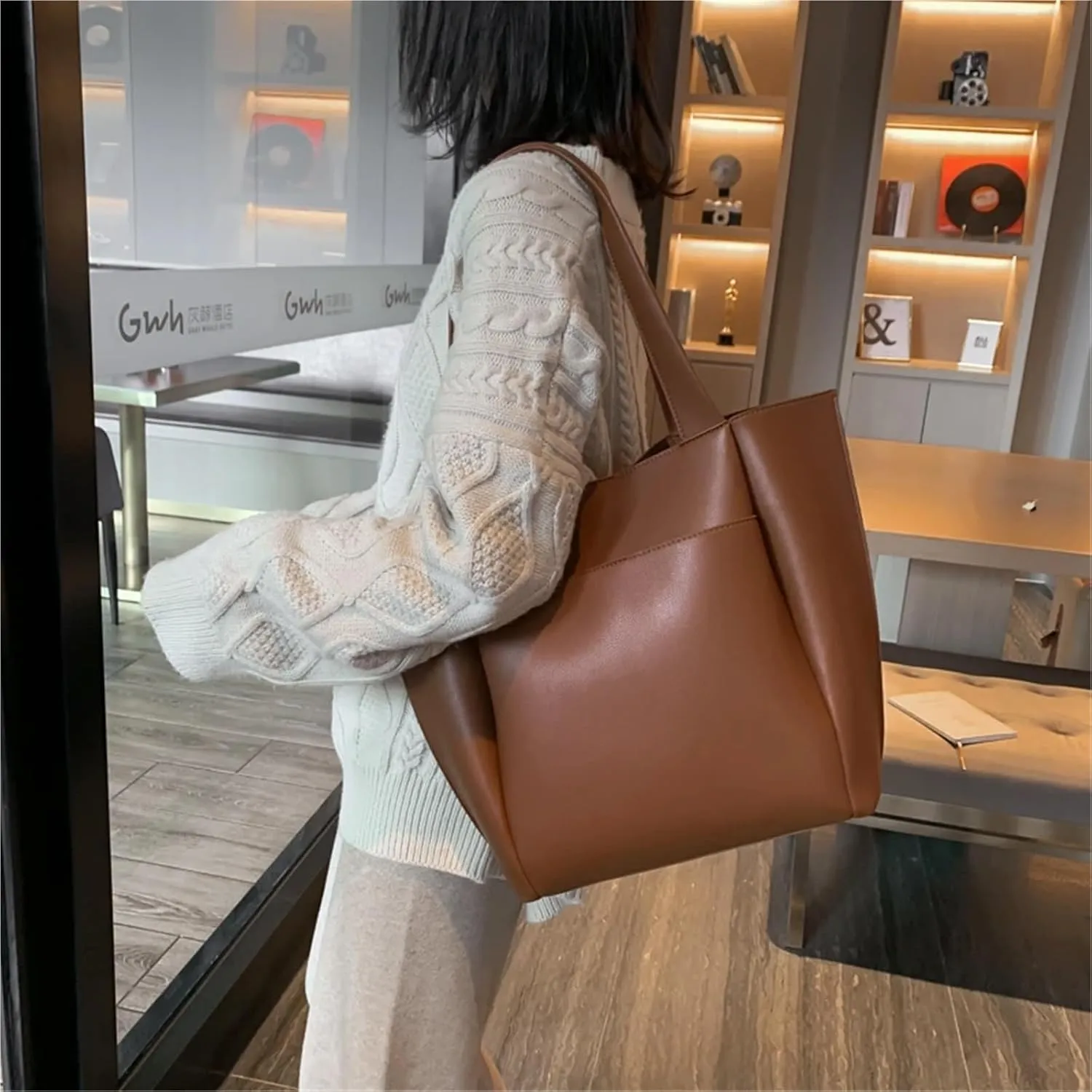 Soft Leather Woman Casual Tote Shopper Solid Color Handbags Large Capacity Single Shoulder Bag with Outer Pocket