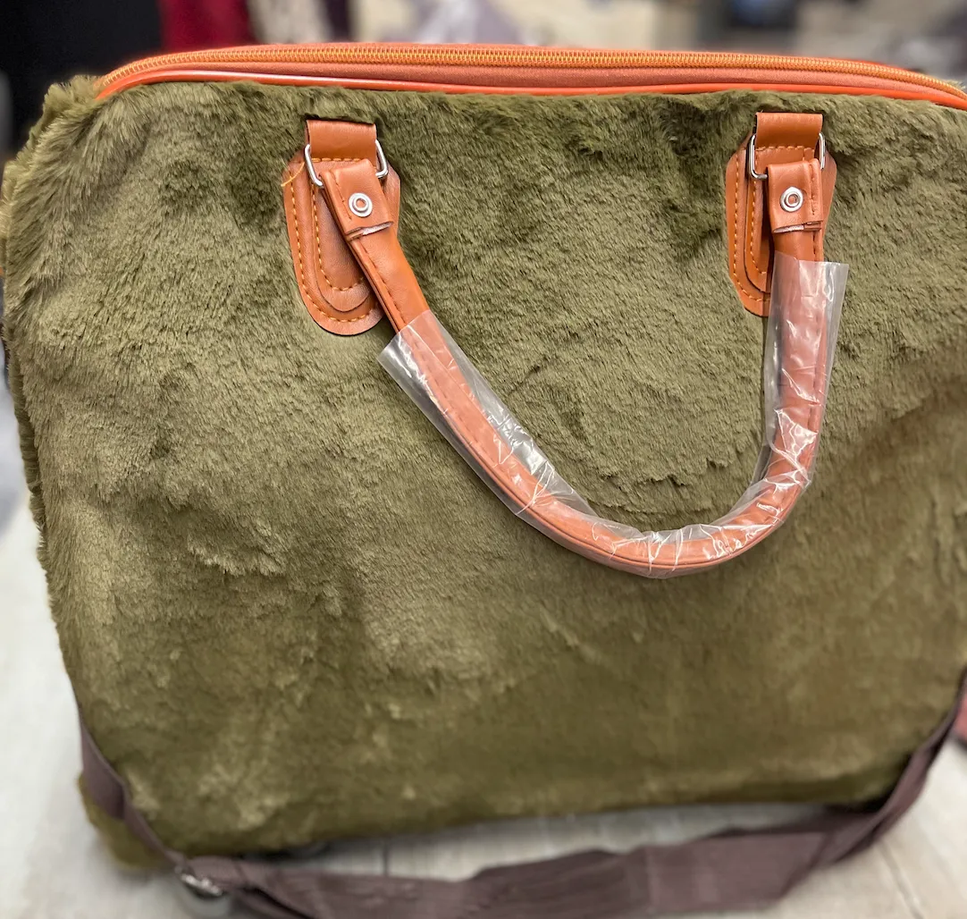 Weekender Totes & Bags Nima