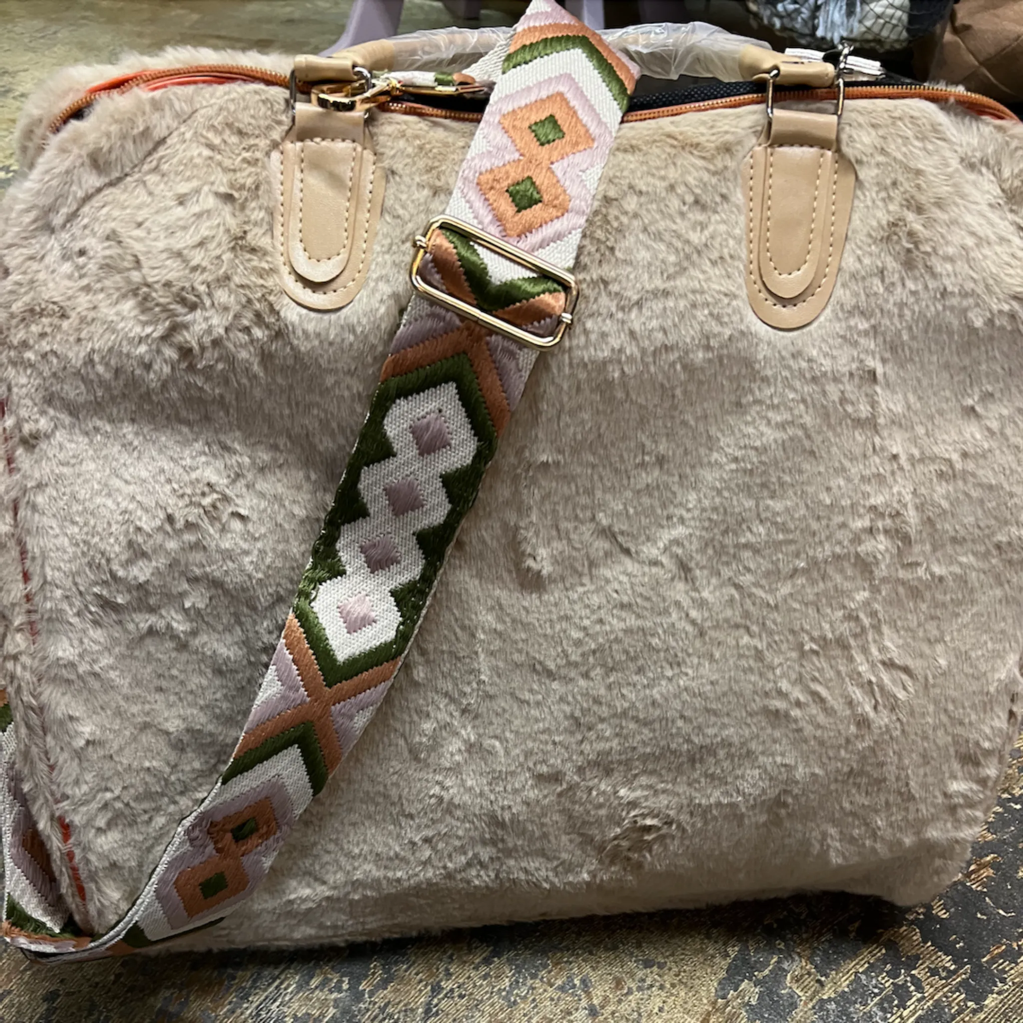 Weekender Totes & Bags Nima